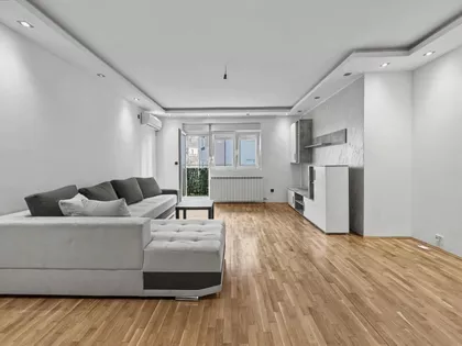 Vojvode Vlahovića | 4zida.rs