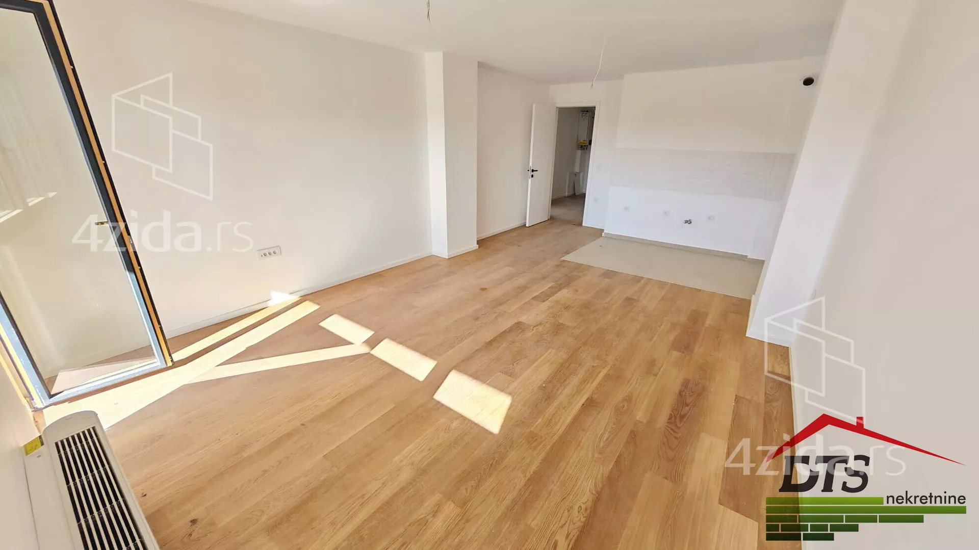 Troiposoban stan | 4zida