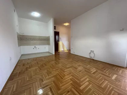 Bulevar Patrijarha Pavla (Somborski Bulevar) | 4zida.rs