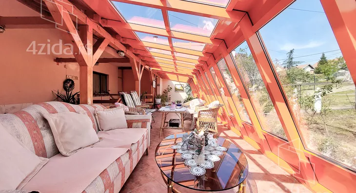 5-etažna kuća | 4zida