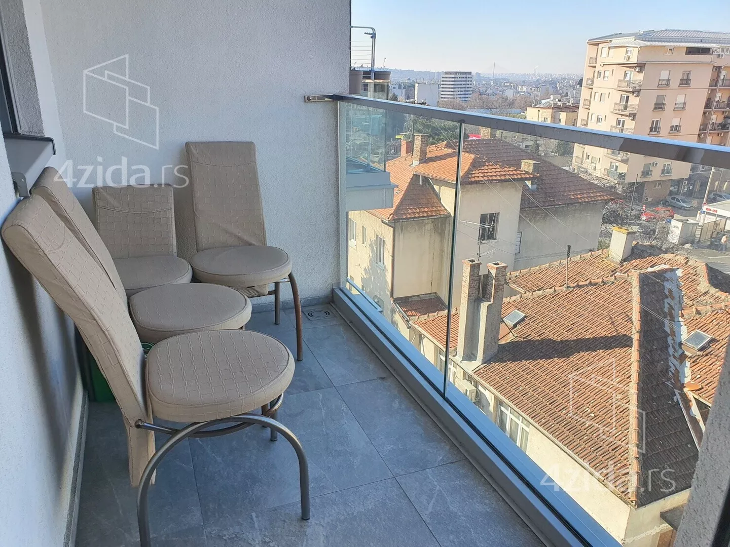 Dvoiposoban stan | 4zida