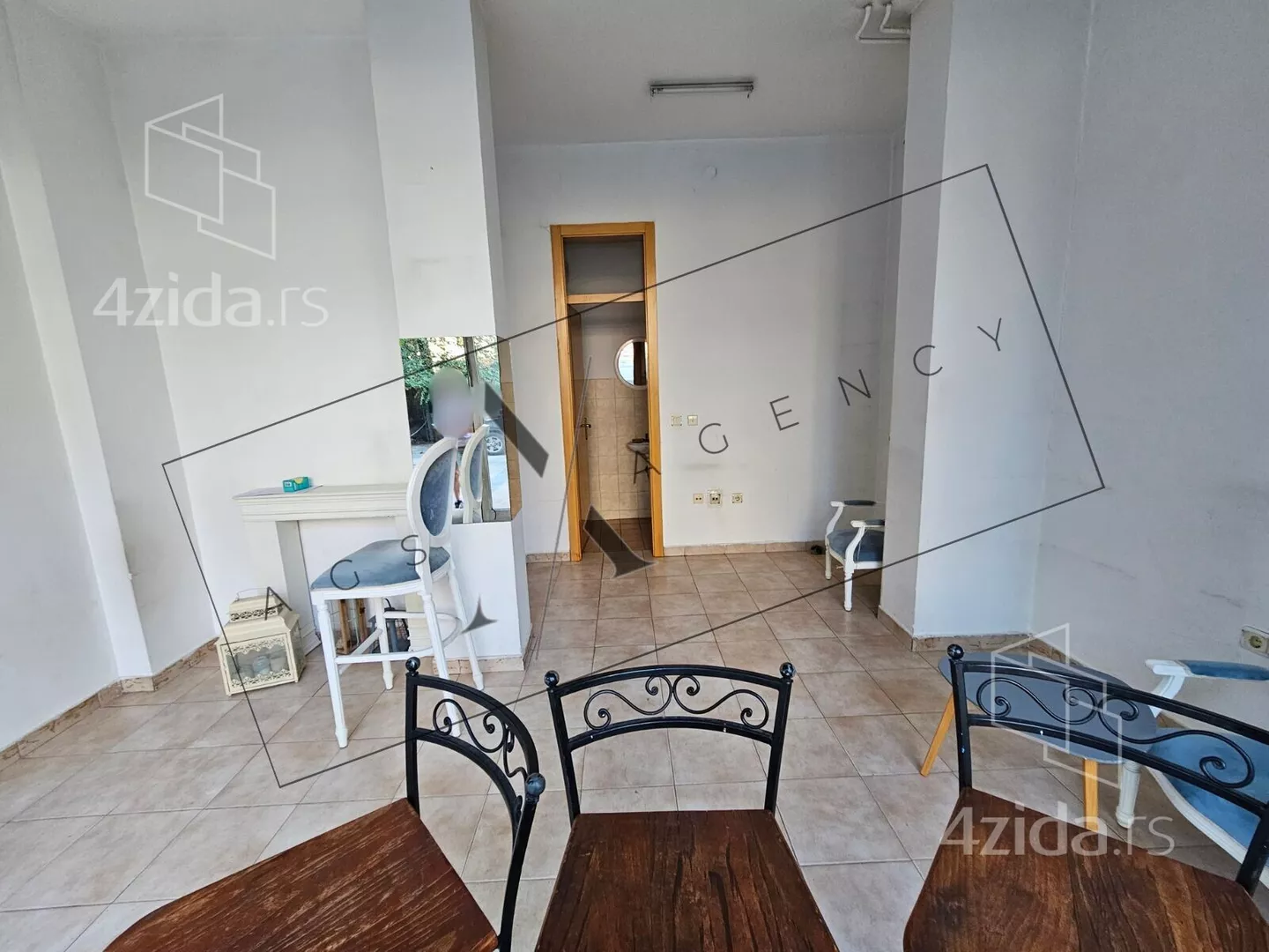 Poslovni prostor | 4zida