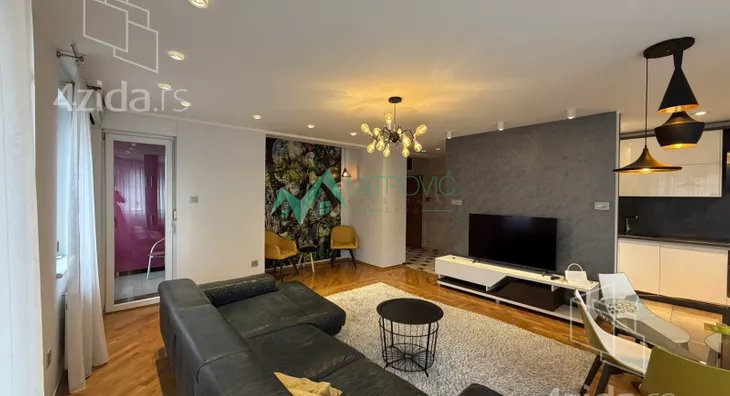 Četvoroiposoban stan | 4zida