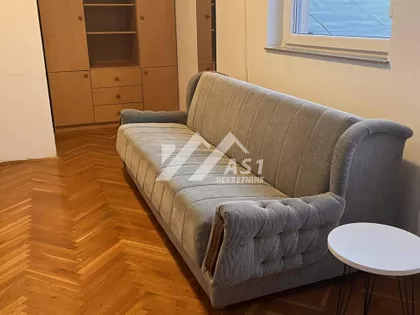 Petra Drapšina | 4zida.rs