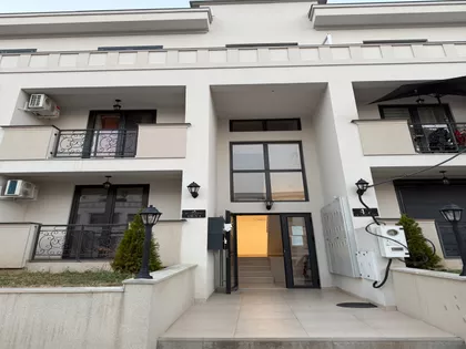 Žike Valjarevića 47 | 4zida.rs