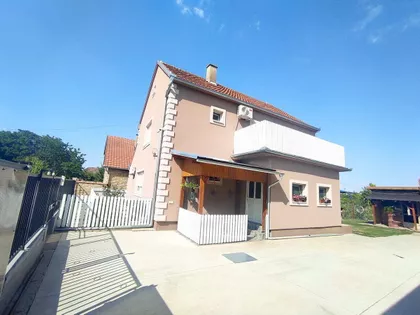 Botoš | 4zida.rs