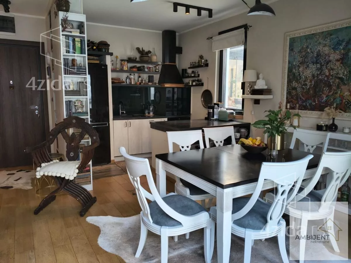 Dvoiposoban stan | 4zida