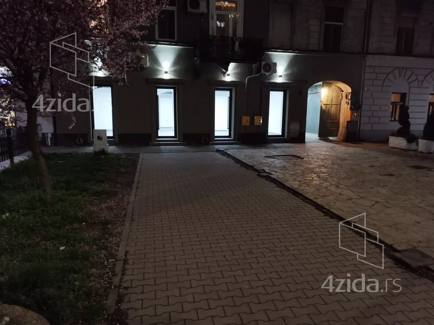 Lokal | 4zida