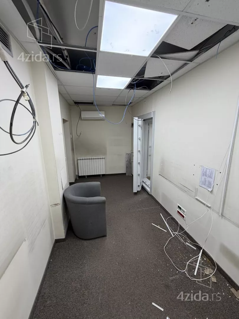 Poslovni prostor | 4zida