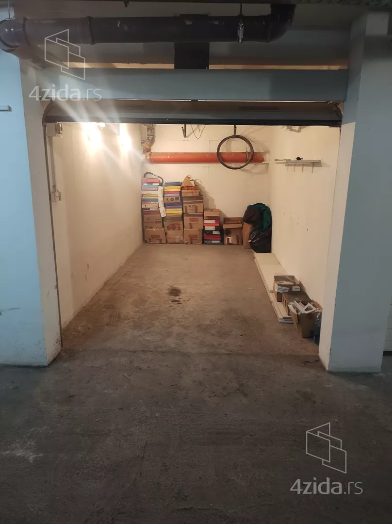 Garaža | 4zida