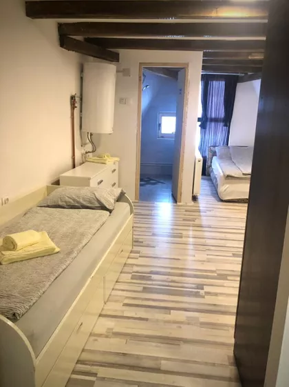 Crnovrška 35 | 4zida.rs