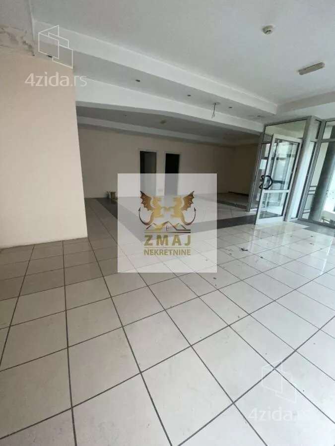 Poslovna zgrada | 4zida