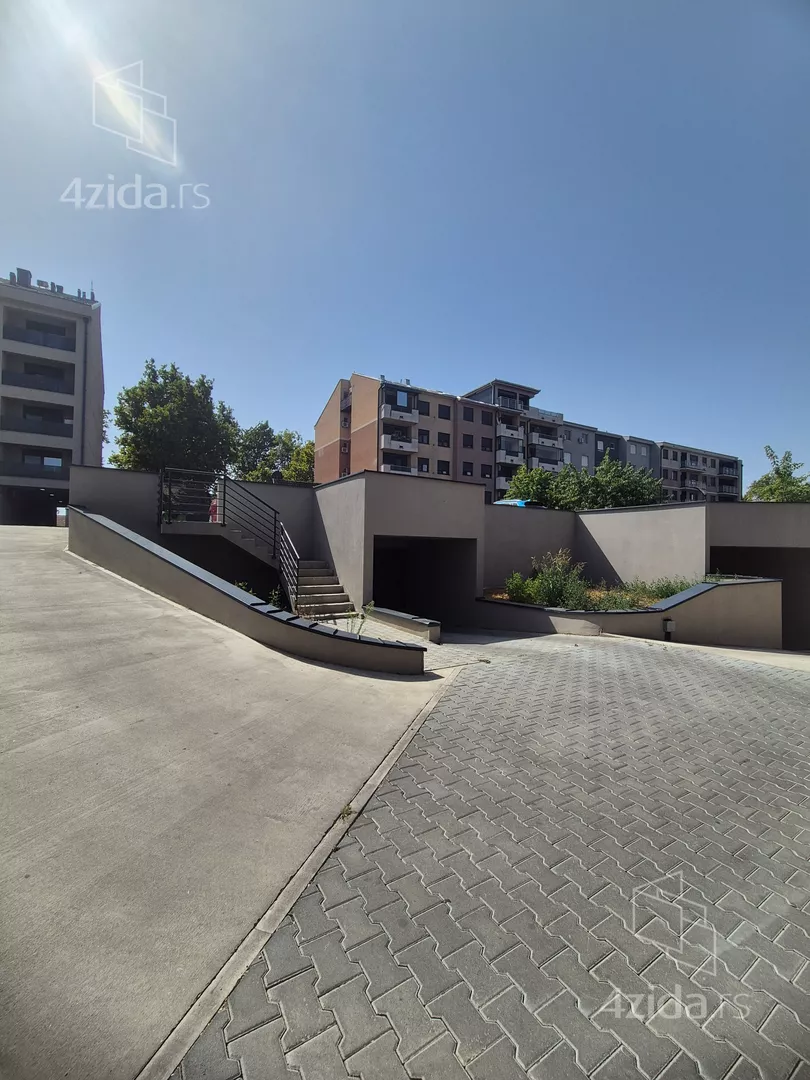 Garaža | 4zida