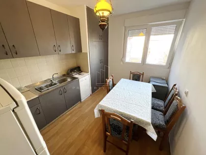 Dr Nika Miljanića | 4zida.rs