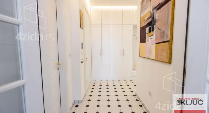 Četvoroiposoban stan | 4zida