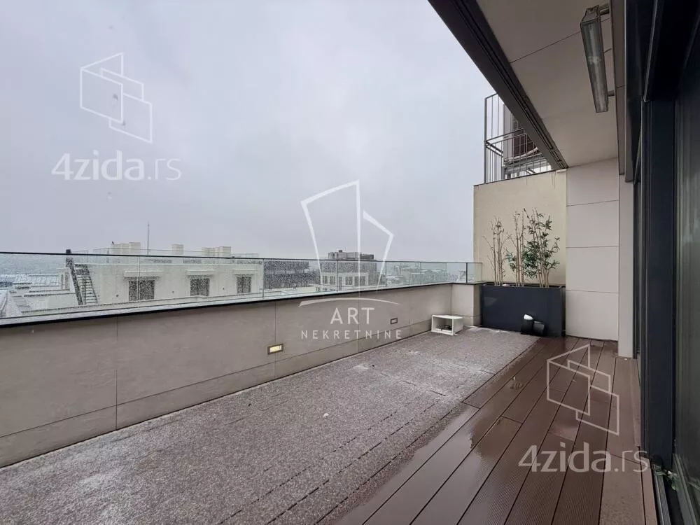 Petosoban stan | 4zida