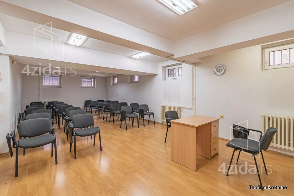 Poslovni prostor | 4zida