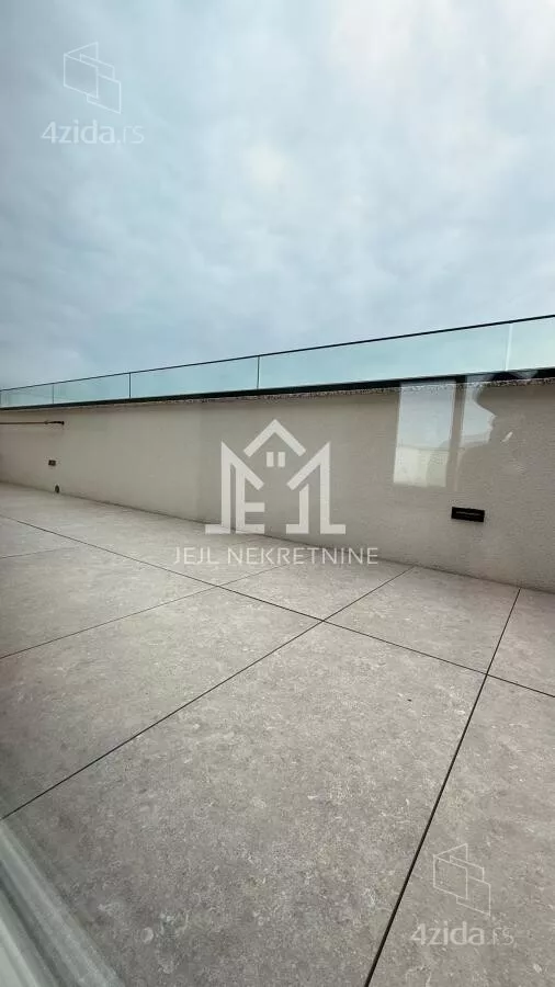 Petosoban stan | 4zida