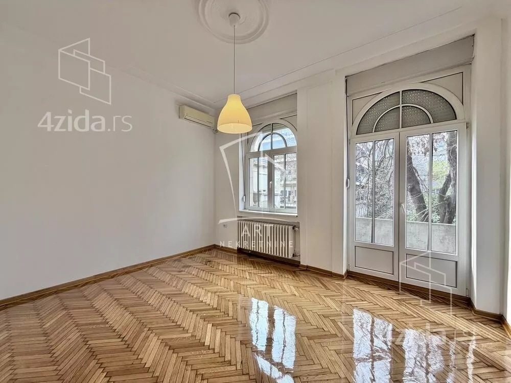 Šestosoban stan | 4zida