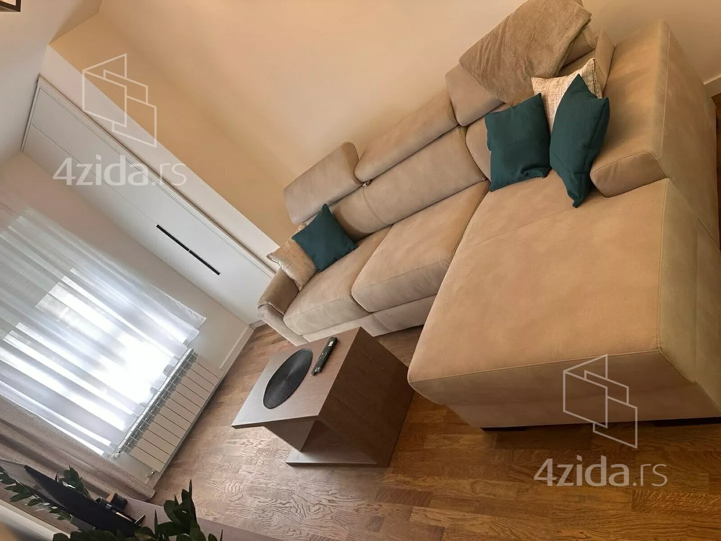 Jednoiposoban stan | 4zida