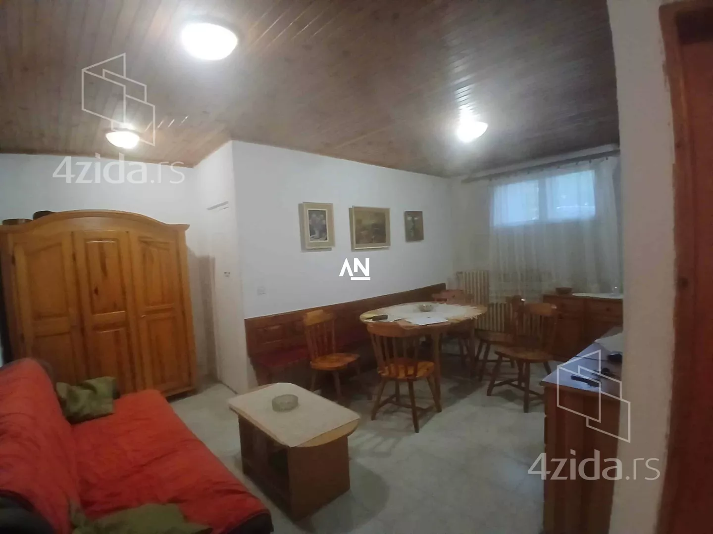 Troiposoban stan | 4zida