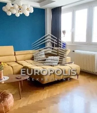 Četvoroiposoban stan | 4zida