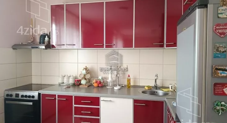 5-etažna kuća | 4zida