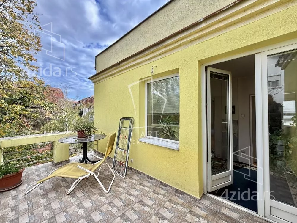 Petosoban stan | 4zida