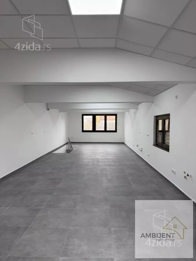 Poslovni prostor | 4zida