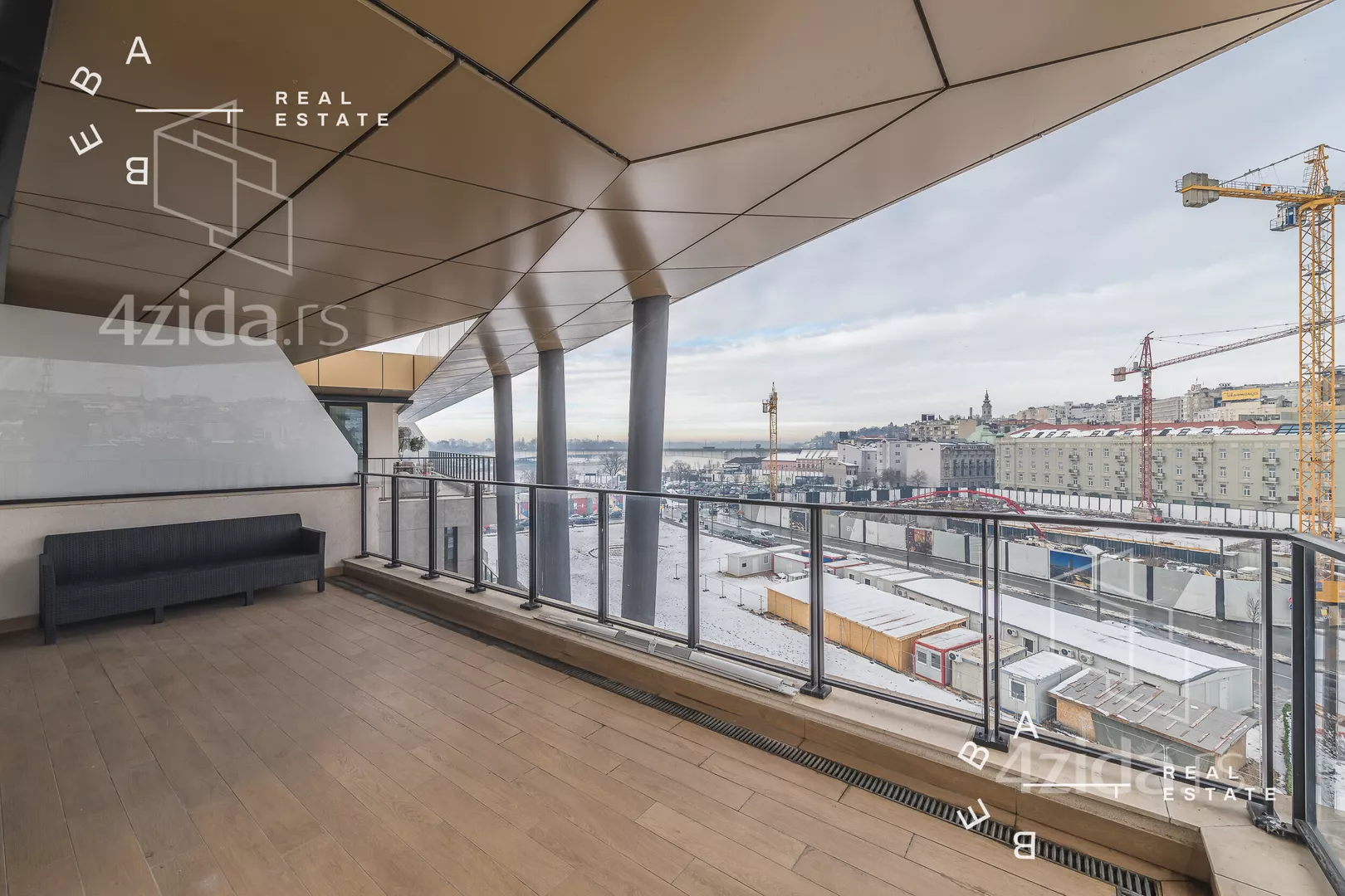 Petosoban stan | 4zida