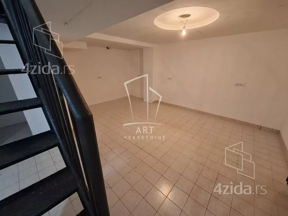 Lokal | 4zida