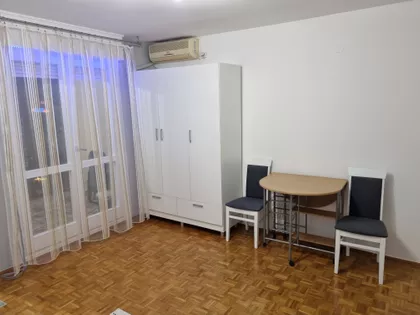 Bulevar Cara Lazara 83 | 4zida.rs