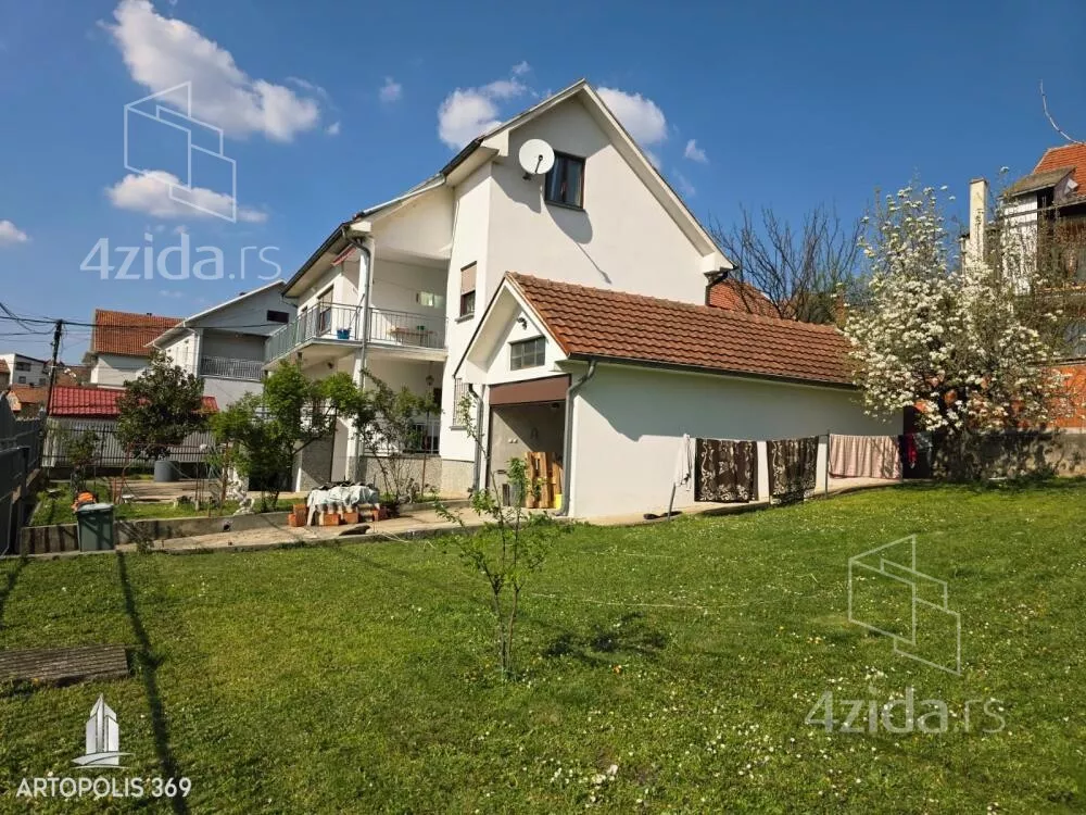 3-etažna kuća | 4zida