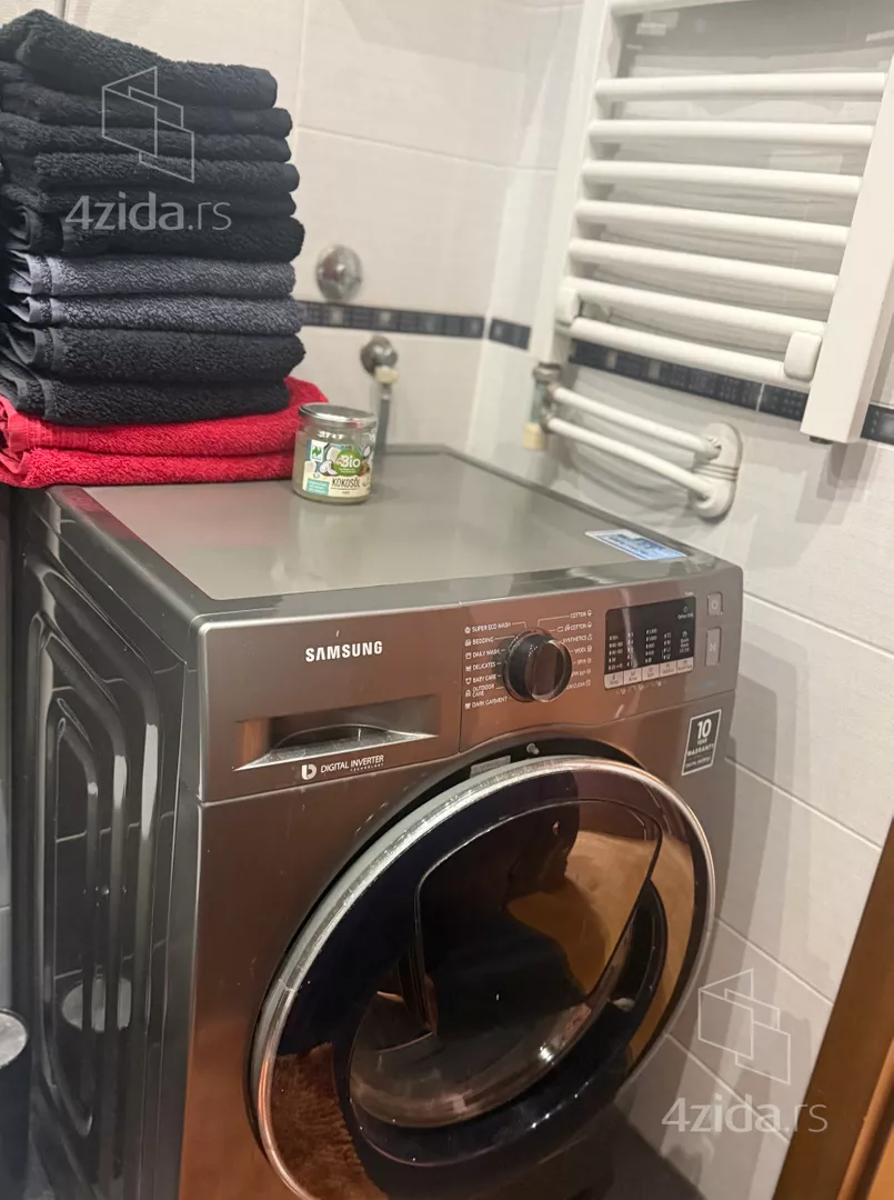 Četvoroiposoban stan | 4zida