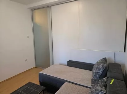 Bulevar Patrijarha Pavla (Somborski Bulevar) | 4zida.rs