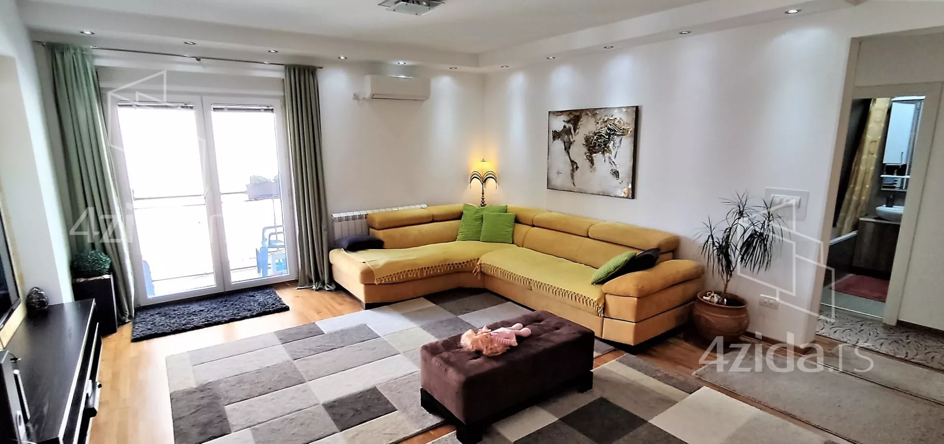 Četvorosoban stan | 4zida