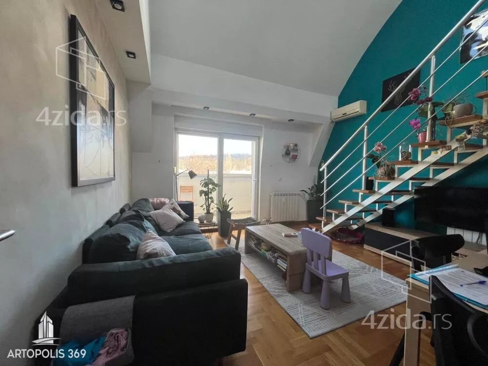 Troiposoban stan | 4zida