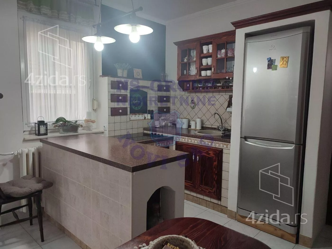 Troiposoban stan | 4zida