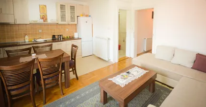 Nemanjina 24 | 4zida.rs