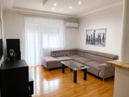 Skender Begova | 4zida.rs