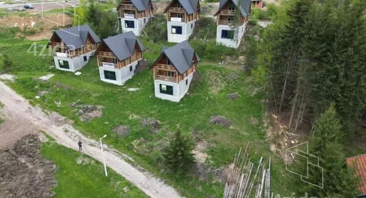 Plac | 4zida