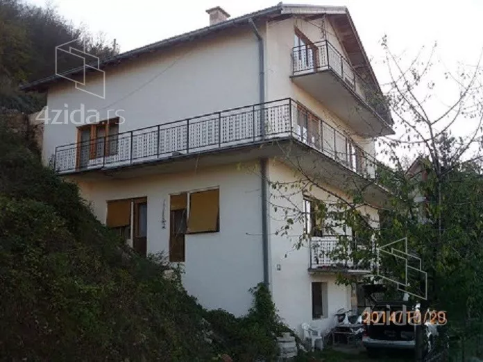 3-etažna kuća | 4zida