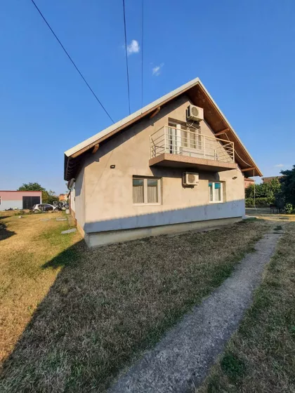 Jelenča | 4zida.rs