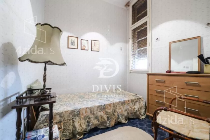 Četvoroiposoban stan | 4zida