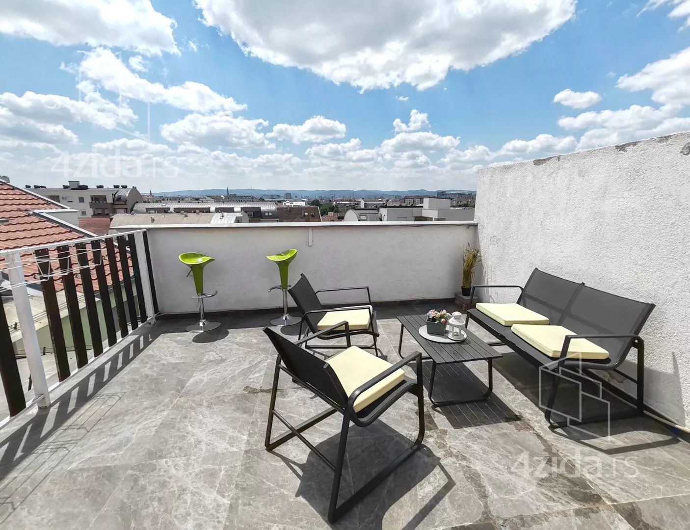 Troiposoban stan | 4zida