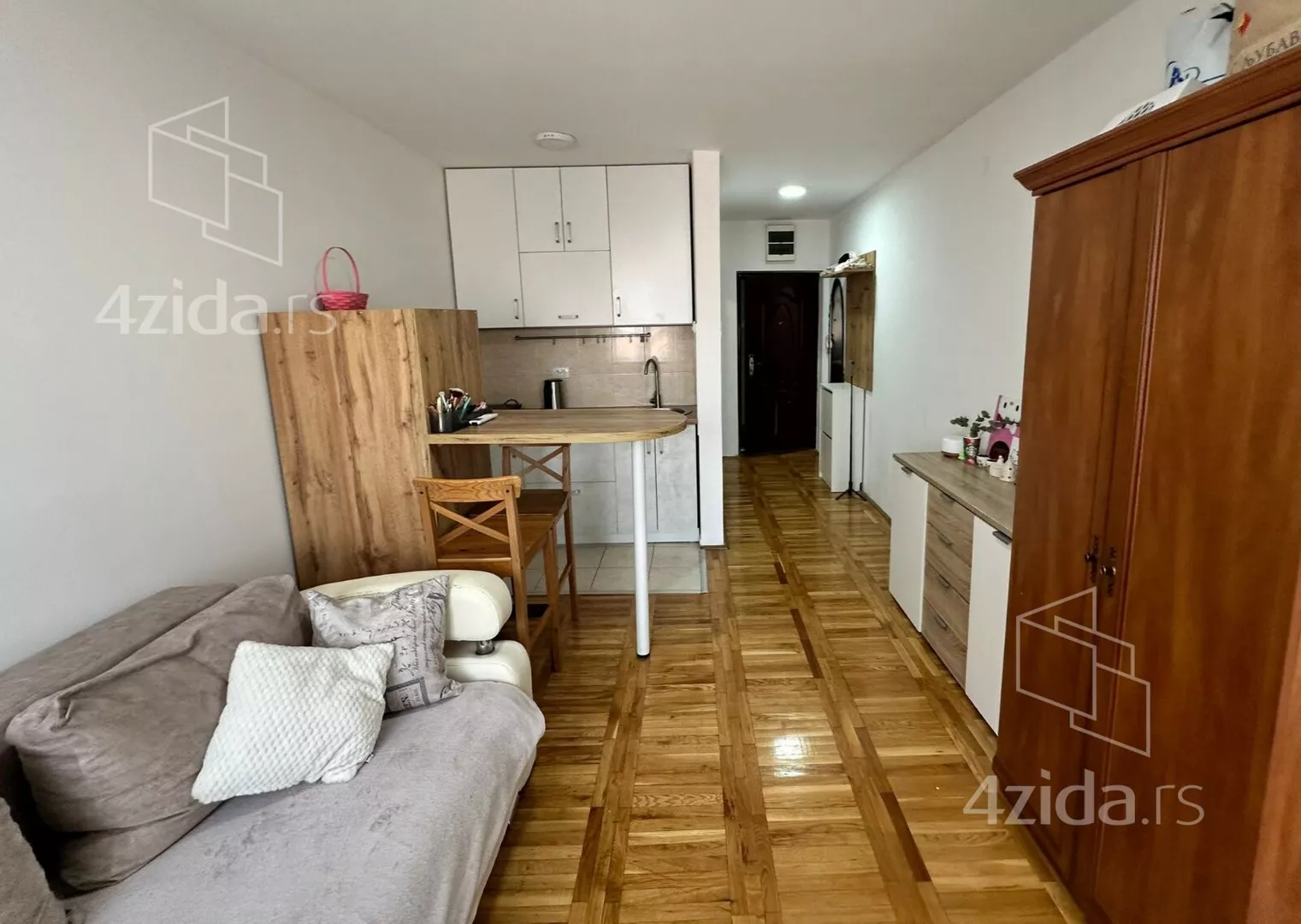Garsonjera | 4zida