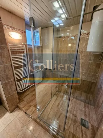 Pjarona De Mondezira | 4zida.rs