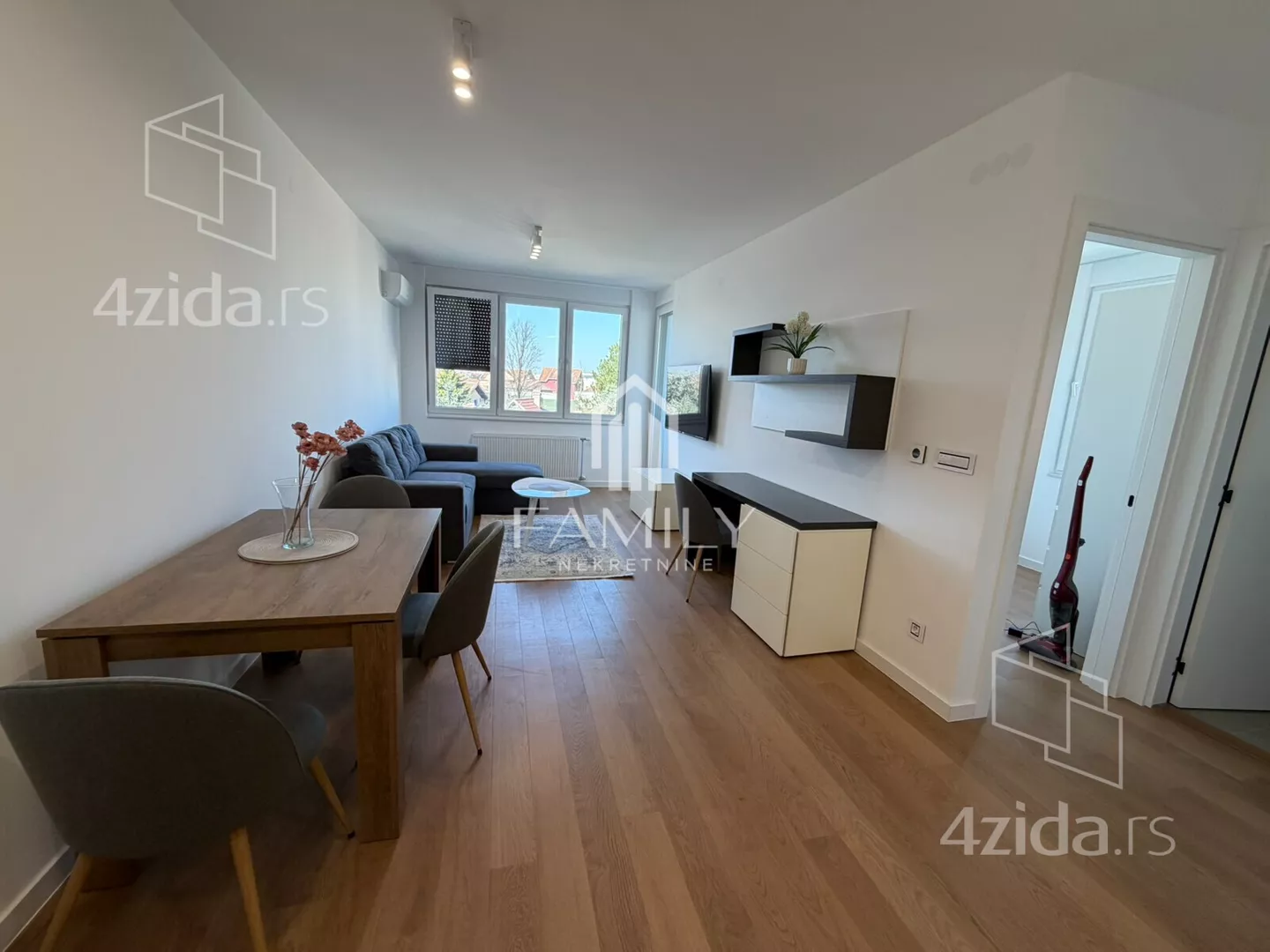 Jednoiposoban stan | 4zida