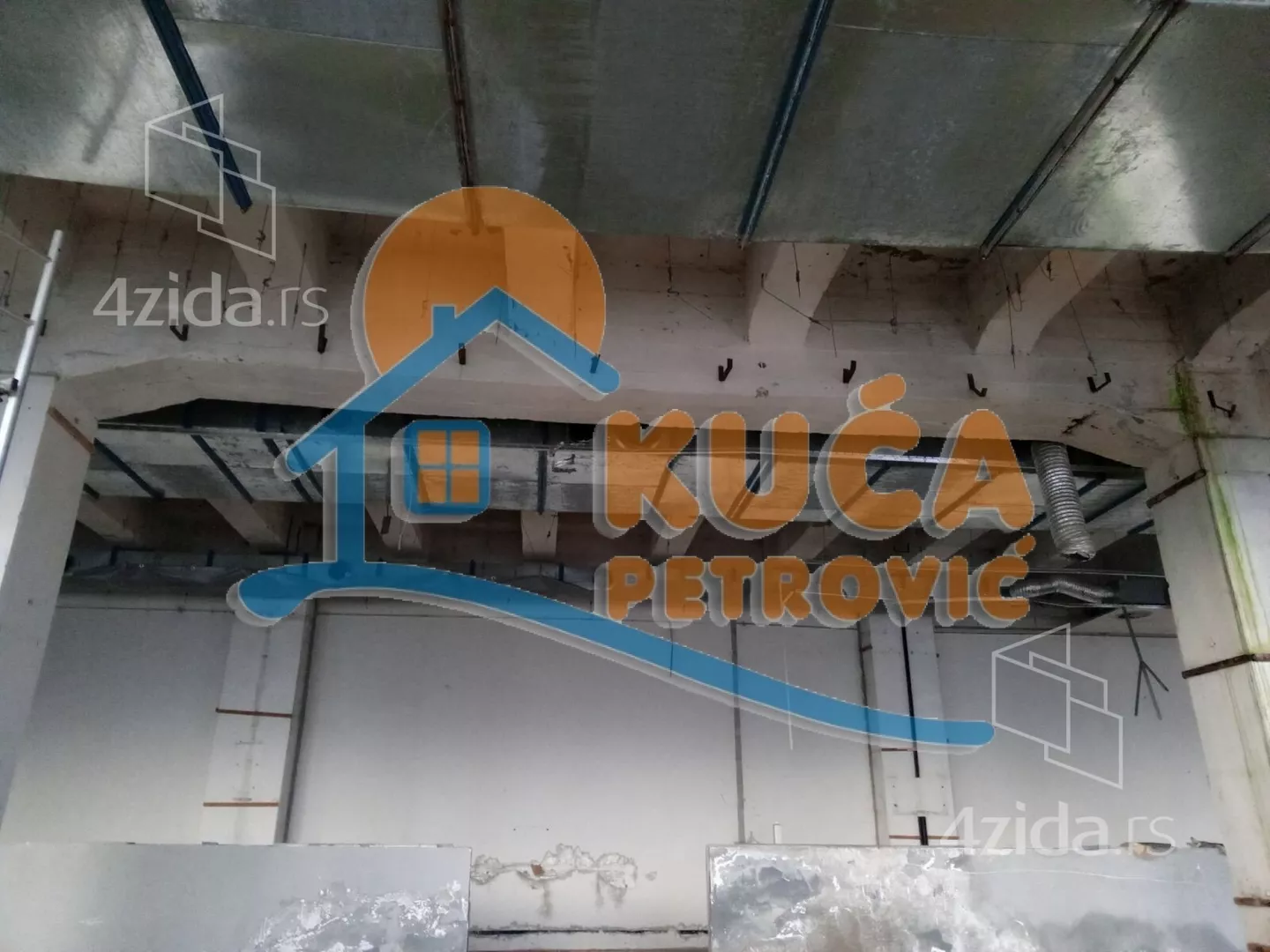 Lokal | 4zida