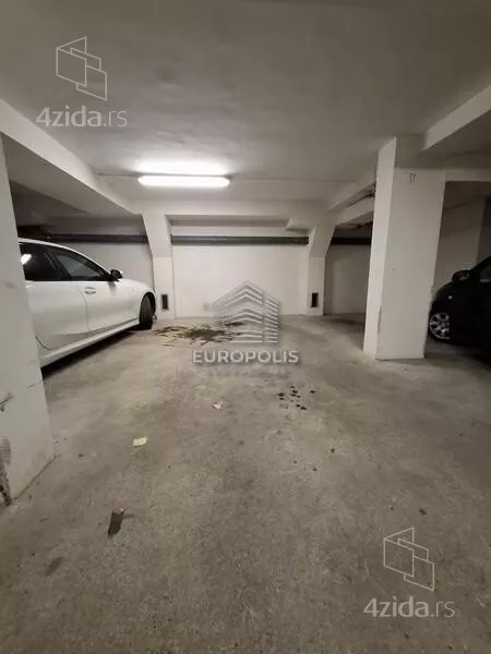 Garaža | 4zida
